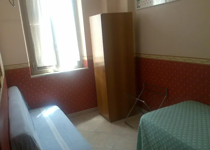 Lazzari Otel