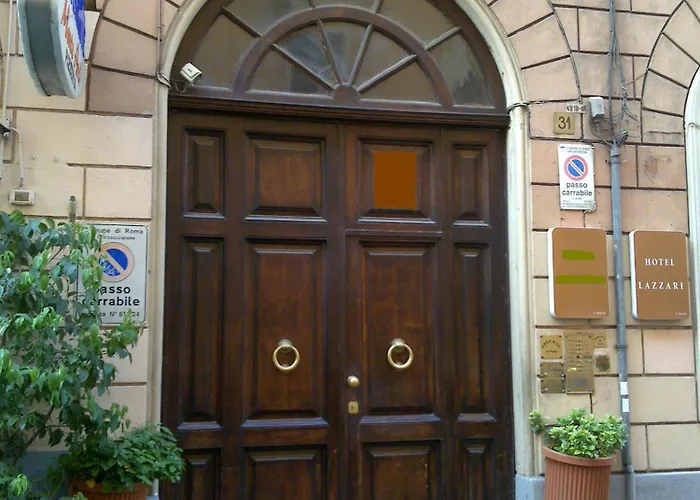 Lazzari Otel *