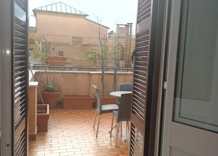Lazzari *
