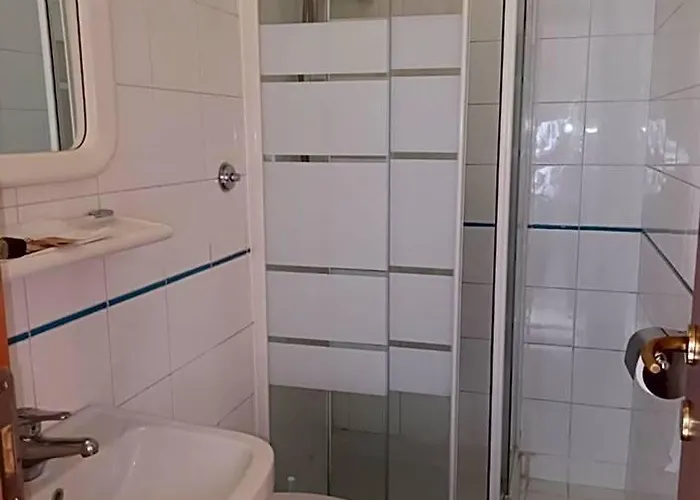 Otel Lazzari