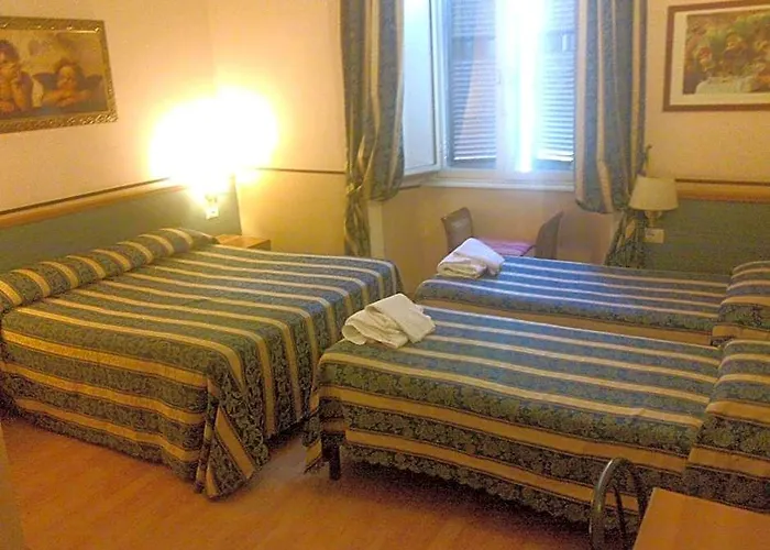Lazzari Otel