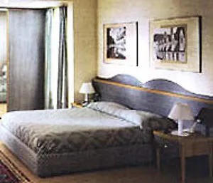 Lazzari Otel